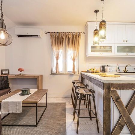 Stylish 1Bd Flat With A Terrace Near The Centre Of Plovdiv By Flat Mаnager Apartment Ngoại thất bức ảnh