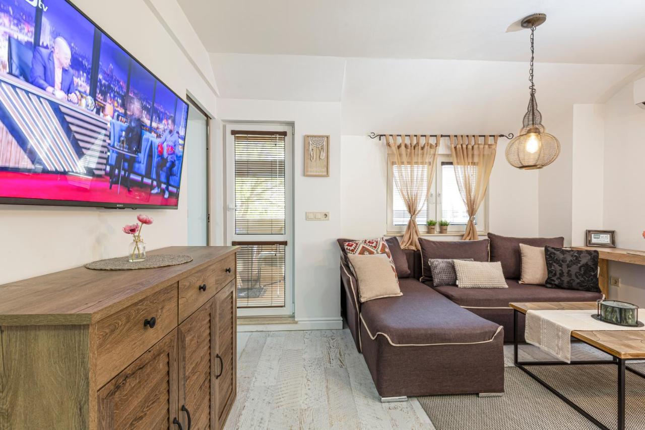 Stylish 1Bd Flat With A Terrace Near The Centre Of Plovdiv By Flat Mаnager Apartment Ngoại thất bức ảnh