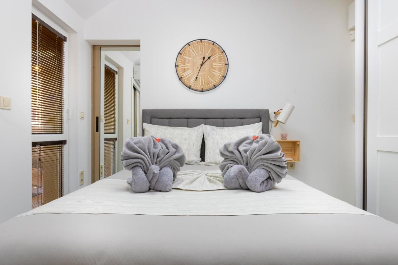 Stylish 1Bd Flat With A Terrace Near The Centre Of Plovdiv By Flat Mаnager Apartment Ngoại thất bức ảnh
