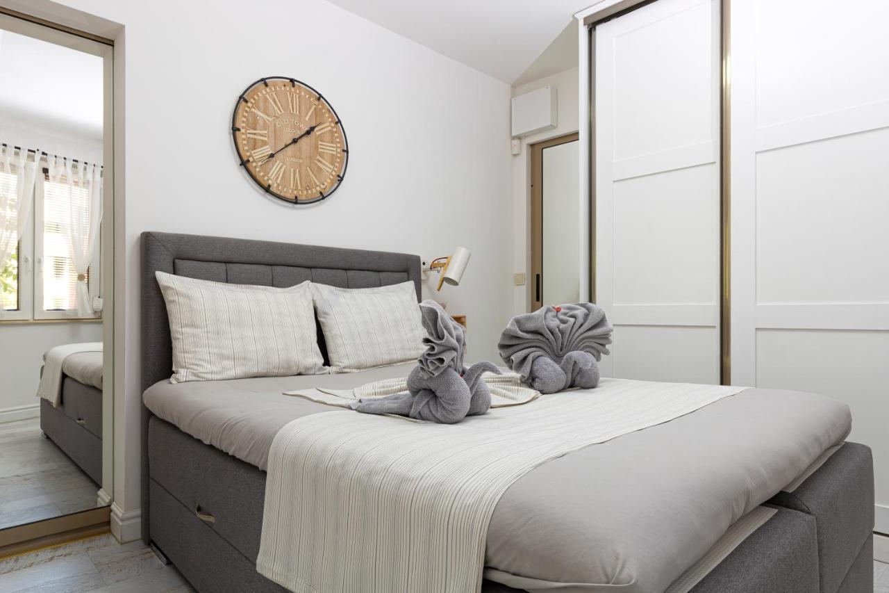 Stylish 1Bd Flat With A Terrace Near The Centre Of Plovdiv By Flat Mаnager Apartment Ngoại thất bức ảnh
